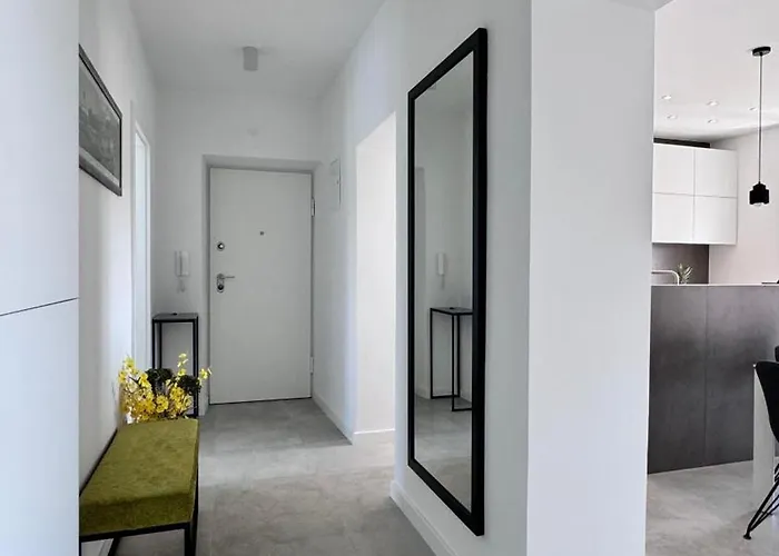 Apartment B&s Center Split