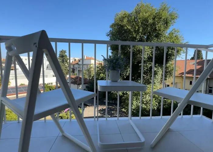 B&s Center Apartment *