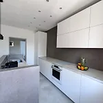 B&s Center Apartman